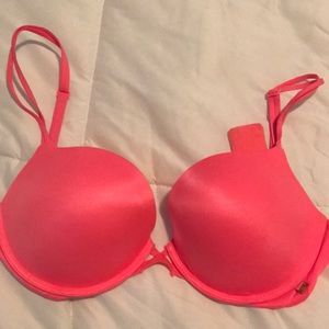 Victoria’s Secret very sexy push up